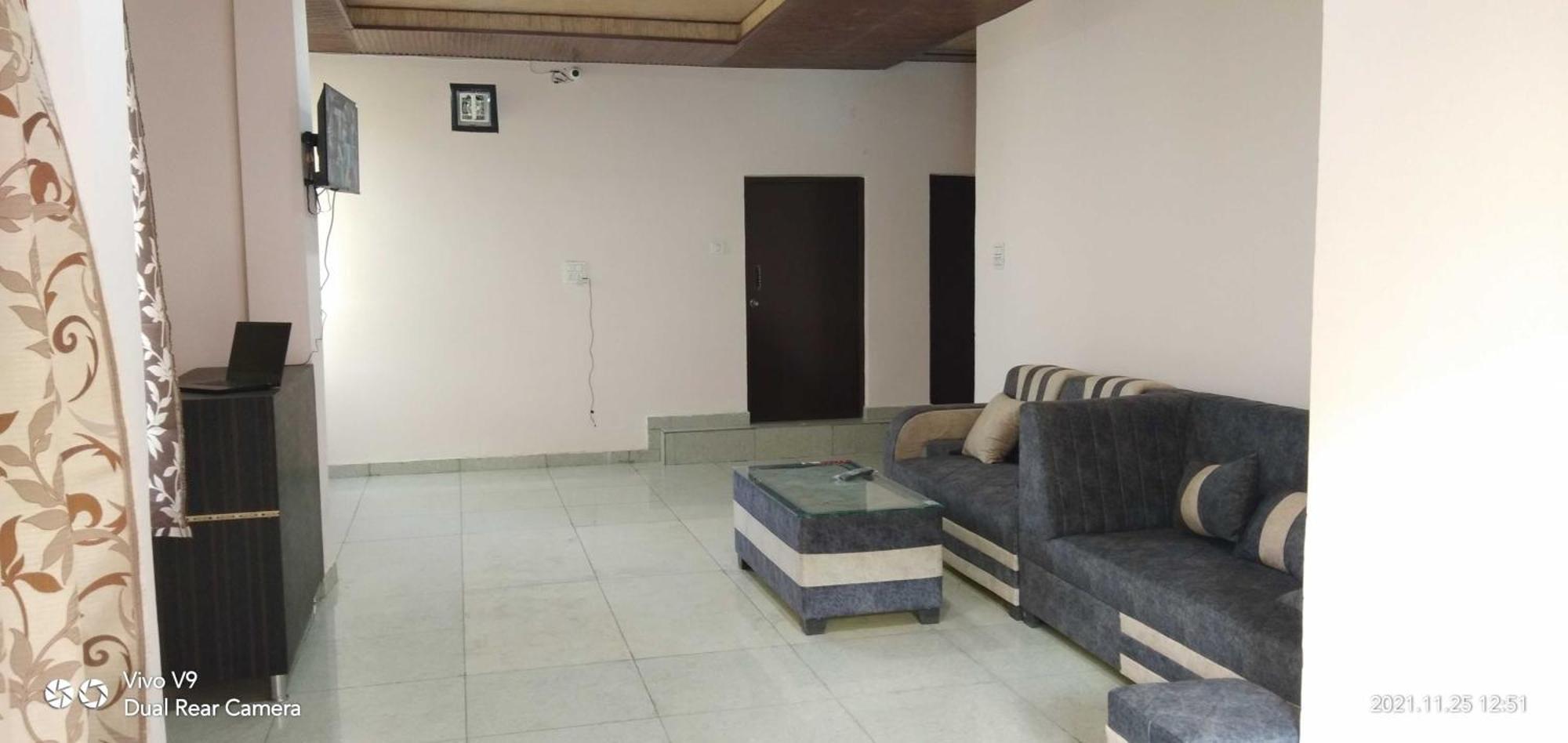 Hotel O Mohani Inn And Banquet كاوساني المظهر الخارجي الصورة
